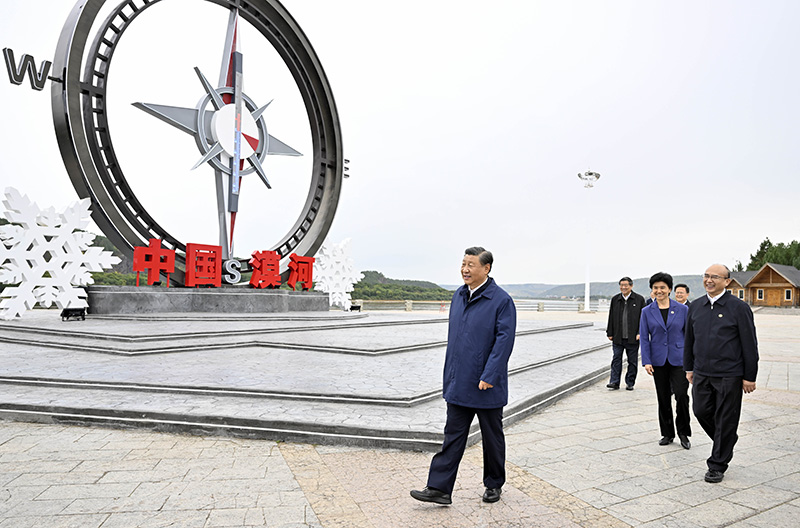 9月6日至8日，中共中央總書(shū)記、國(guó)家主席、中央軍委主席習(xí)近平在黑龍江考察。這是6日下午，習(xí)近平在大興安嶺地區(qū)漠河市北極村考察。